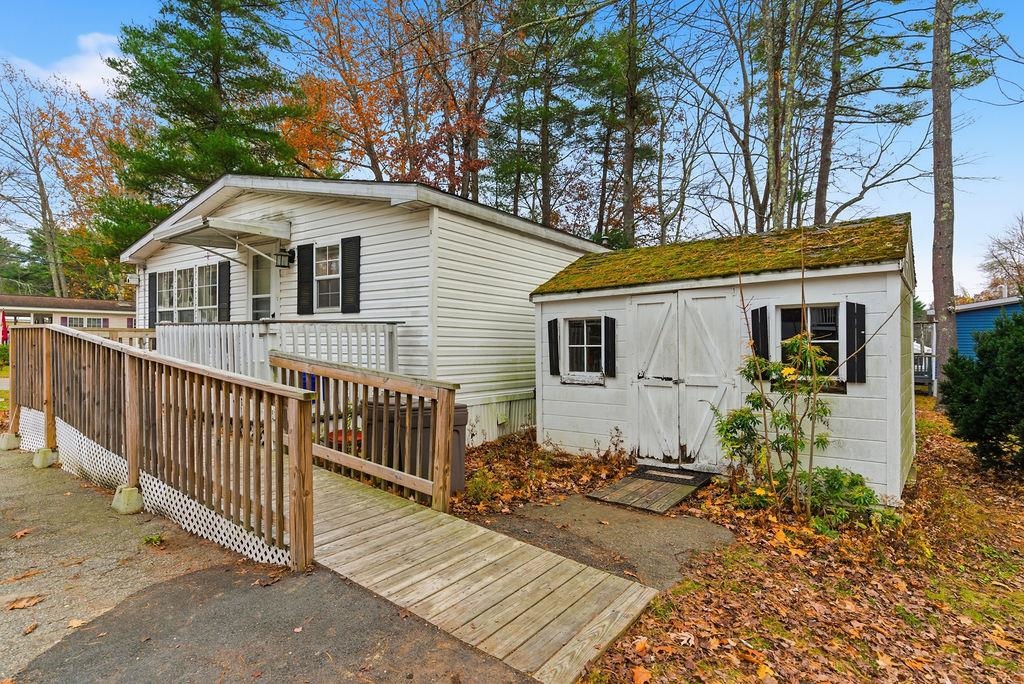 605 Canterbury Drive Exeter, NH 03833 - Photo 4 of 32