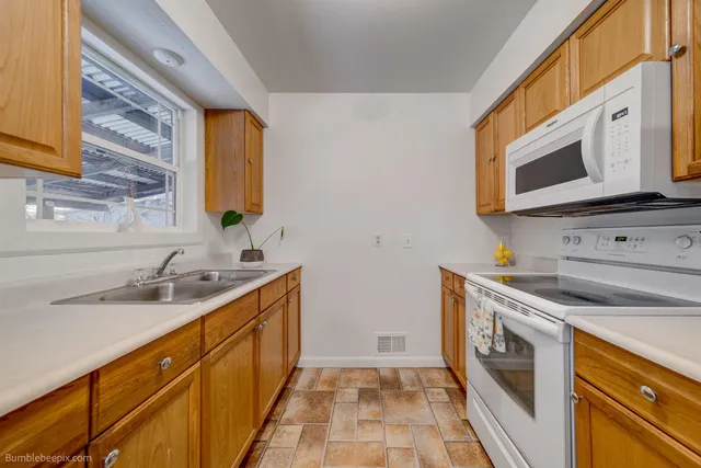 $350,000 | 2203 East Marshall Avenue, Spokane, WA 99207