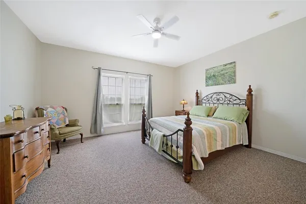 $799,900 | 250 County Road 1006, Wolfe City, TX 75496