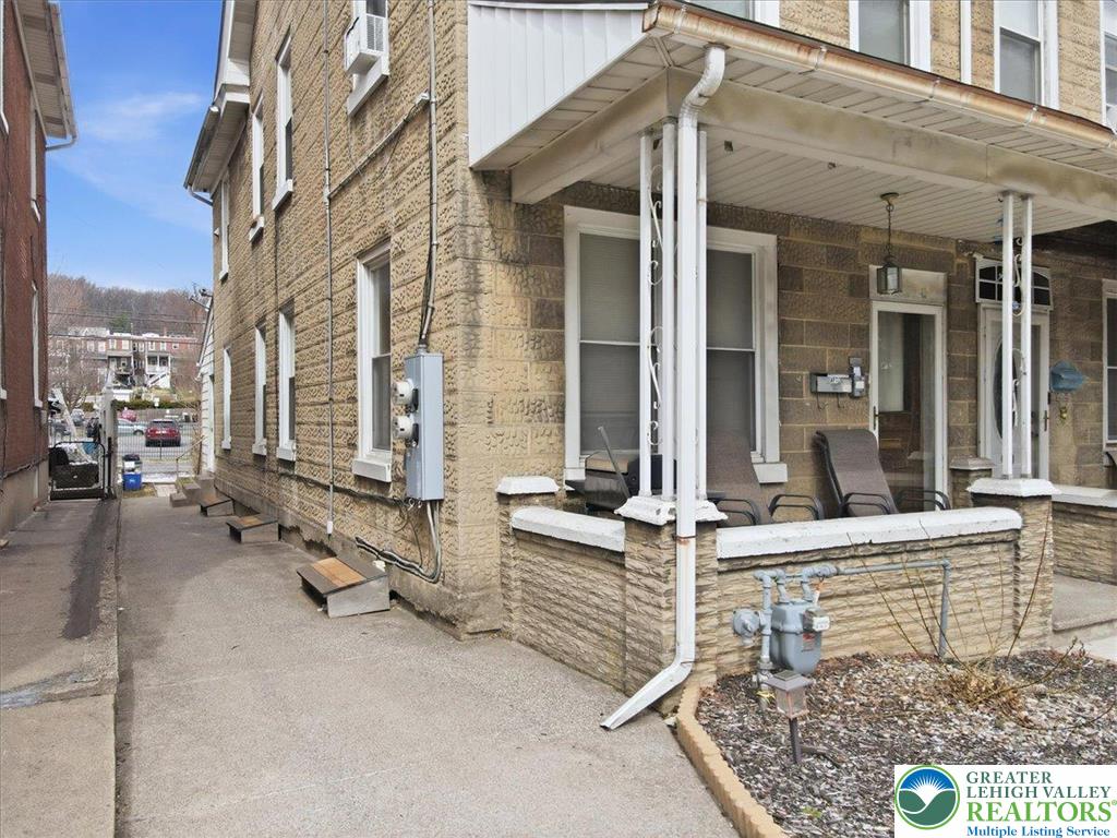 921 Broadway Fountain Hill, PA 18015 - Photo 65 of 93
