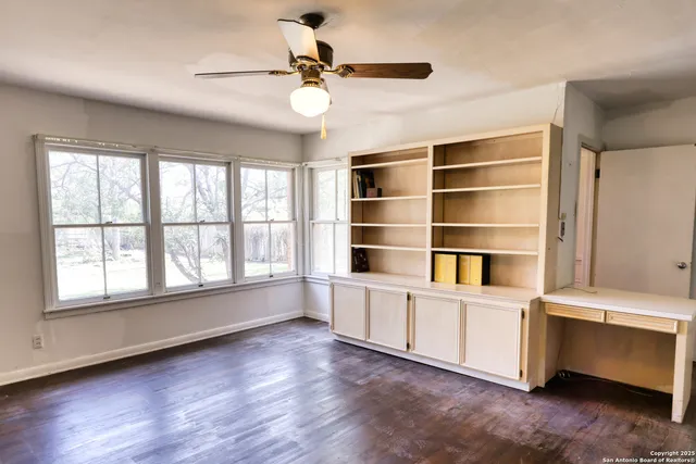 $384,500 | 728 North Getty Street, Uvalde, TX 78801