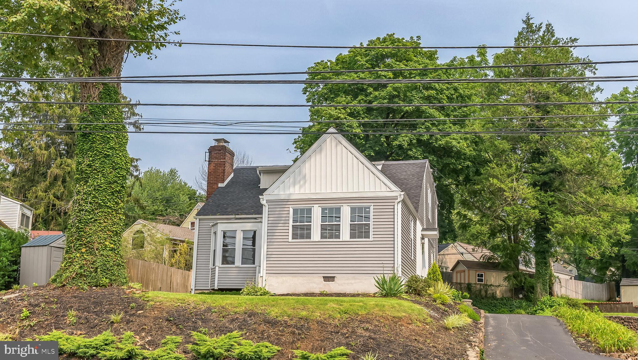 483 Upper Gulph Road Wayne, PA 19087 - Photo 3 of 32