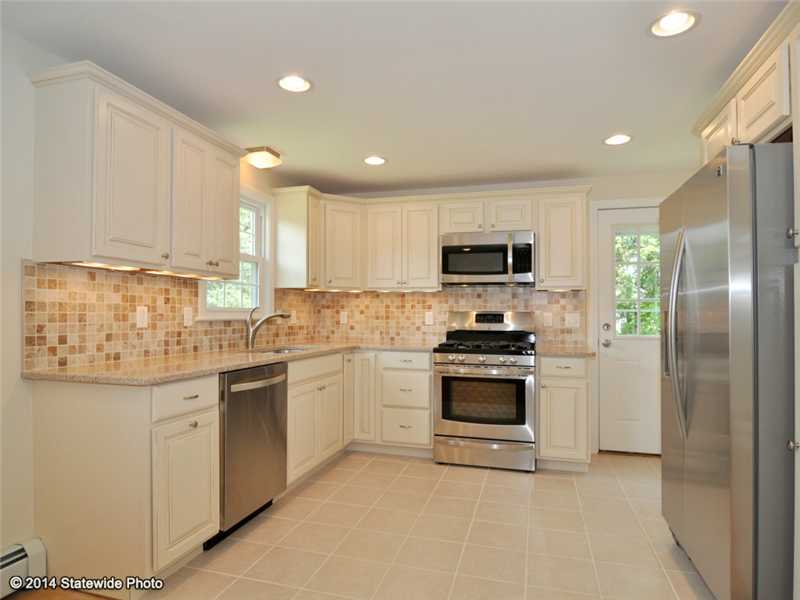 5495 Post Road East Greenwich, RI 02818 - Photo 3 of 25 Kitchen.