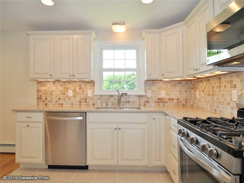 5495 Post Road East Greenwich, RI 02818 - Photo 5 of 25 Kitchen.