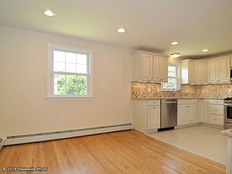 5495 Post Road East Greenwich, RI 02818 - Photo 7 of 25 Dining Area.