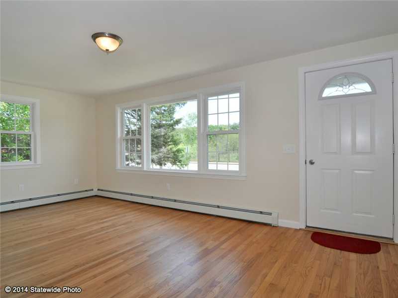 5495 Post Road East Greenwich, RI 02818 - Photo 9 of 25 Living Room.