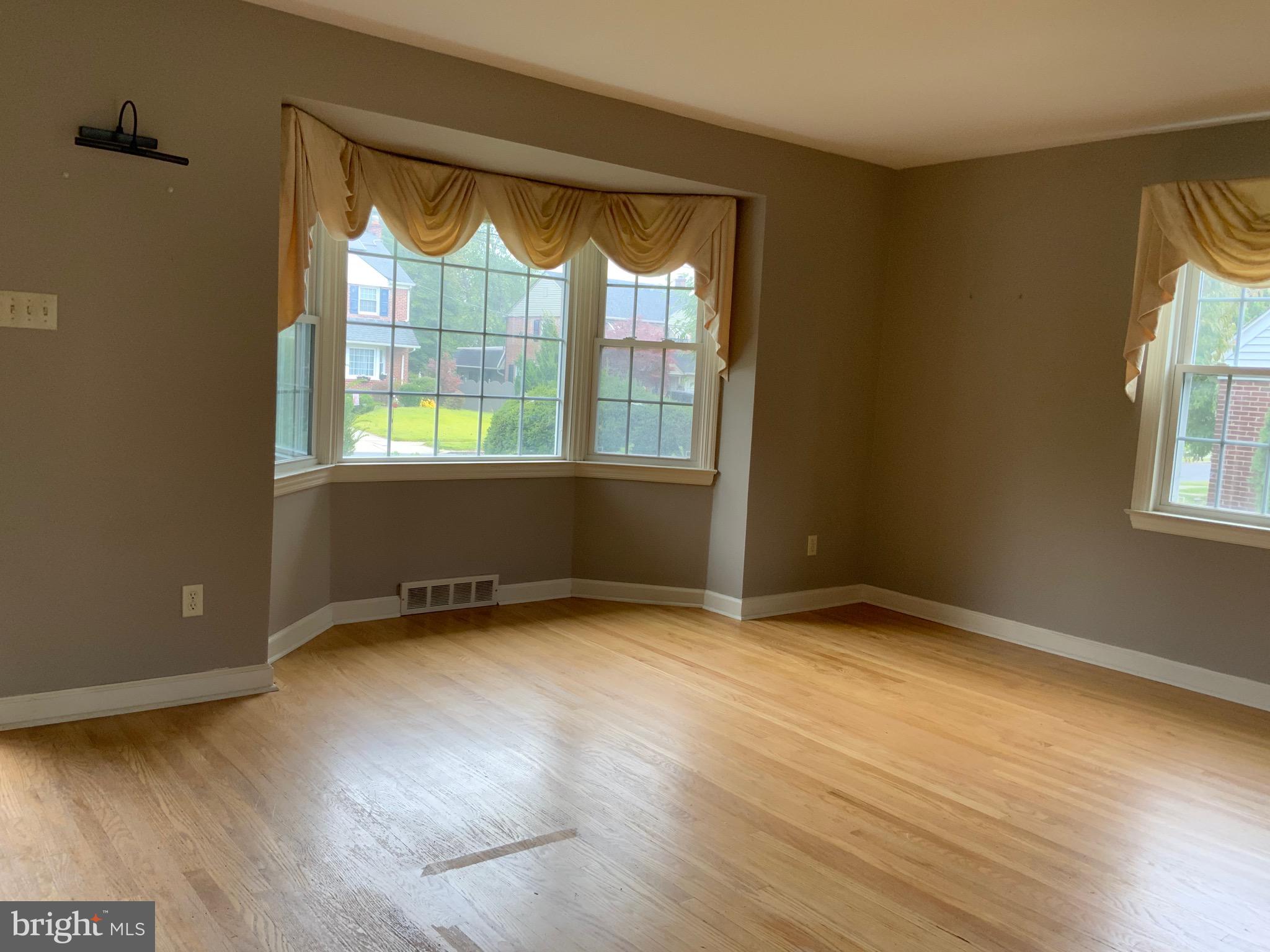 4 Colmar Road Cherry Hill, NJ 08002 - Photo 3 of 21 Bay Window