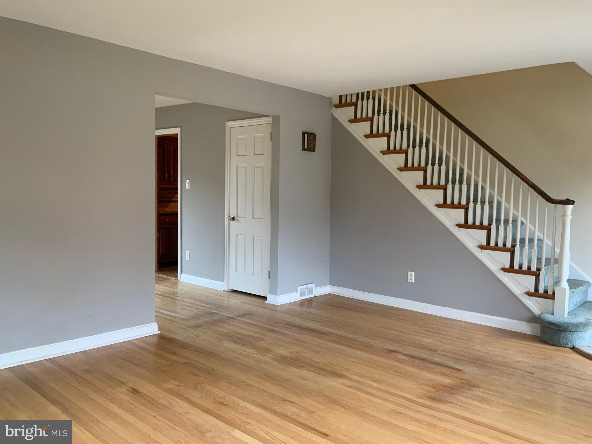 4 Colmar Road Cherry Hill, NJ 08002 - Photo 5 of 21 Hardwood Floors