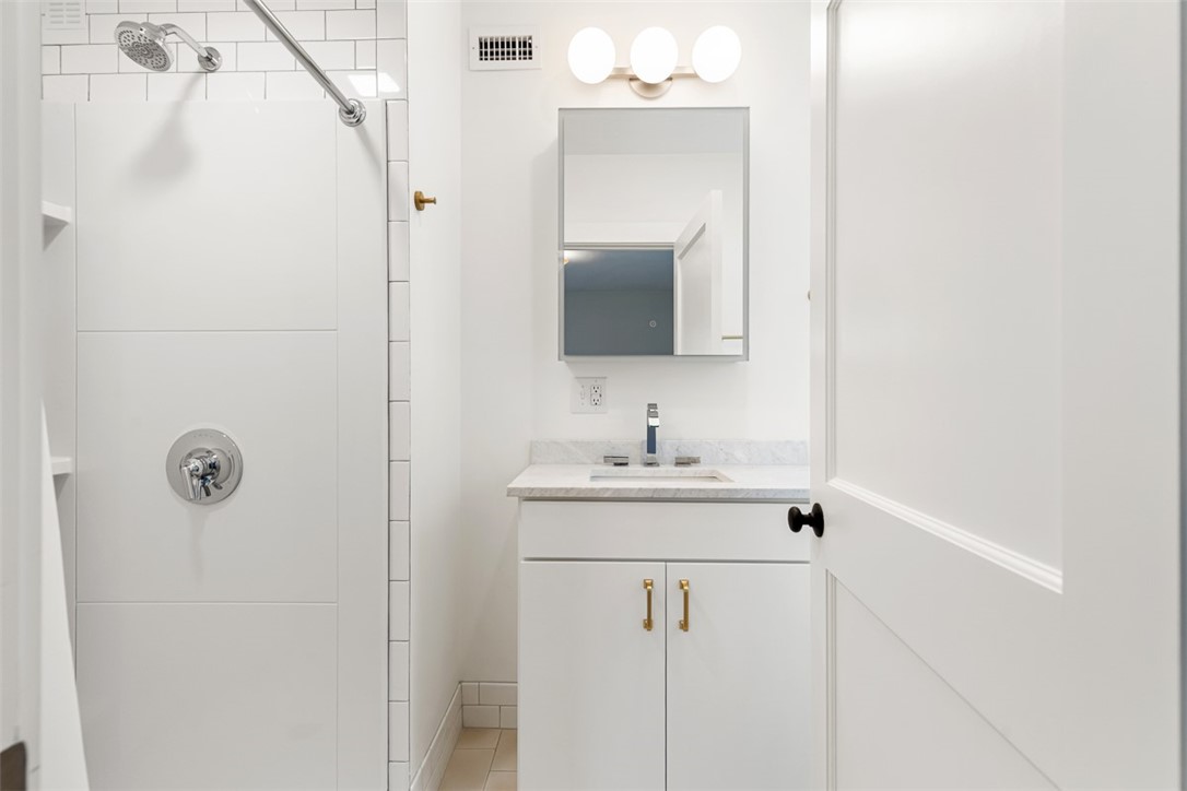 128 Sheldon Street Providence, RI 02906 - Photo 14 of 40 Bath for BR 2