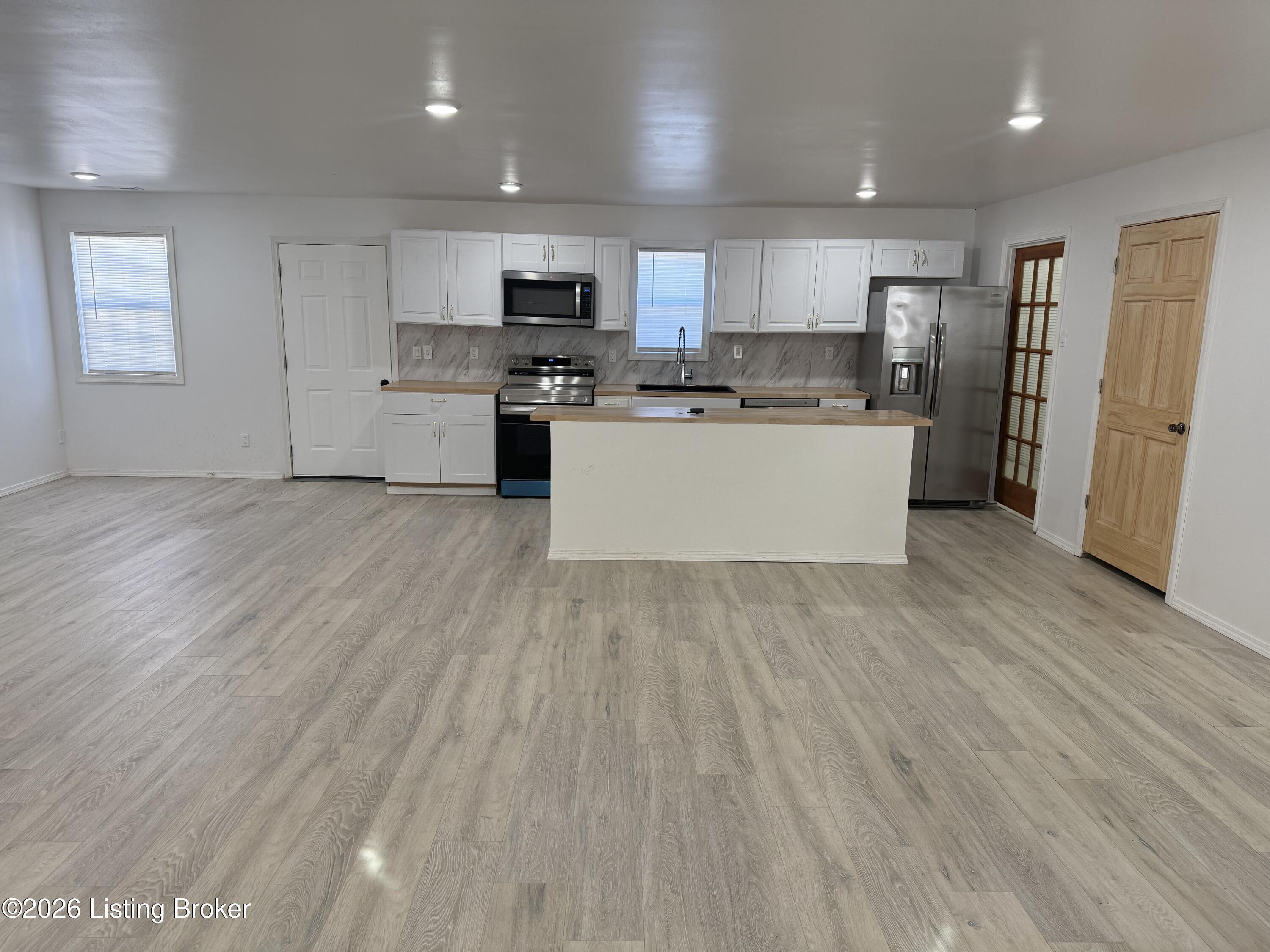 12411 Berrytown Road Louisville, KY 40223 - Photo 25 of 44 24