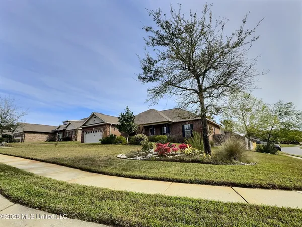 $2,450 | 1000 Pelican Cove, Ocean Springs, MS 39564