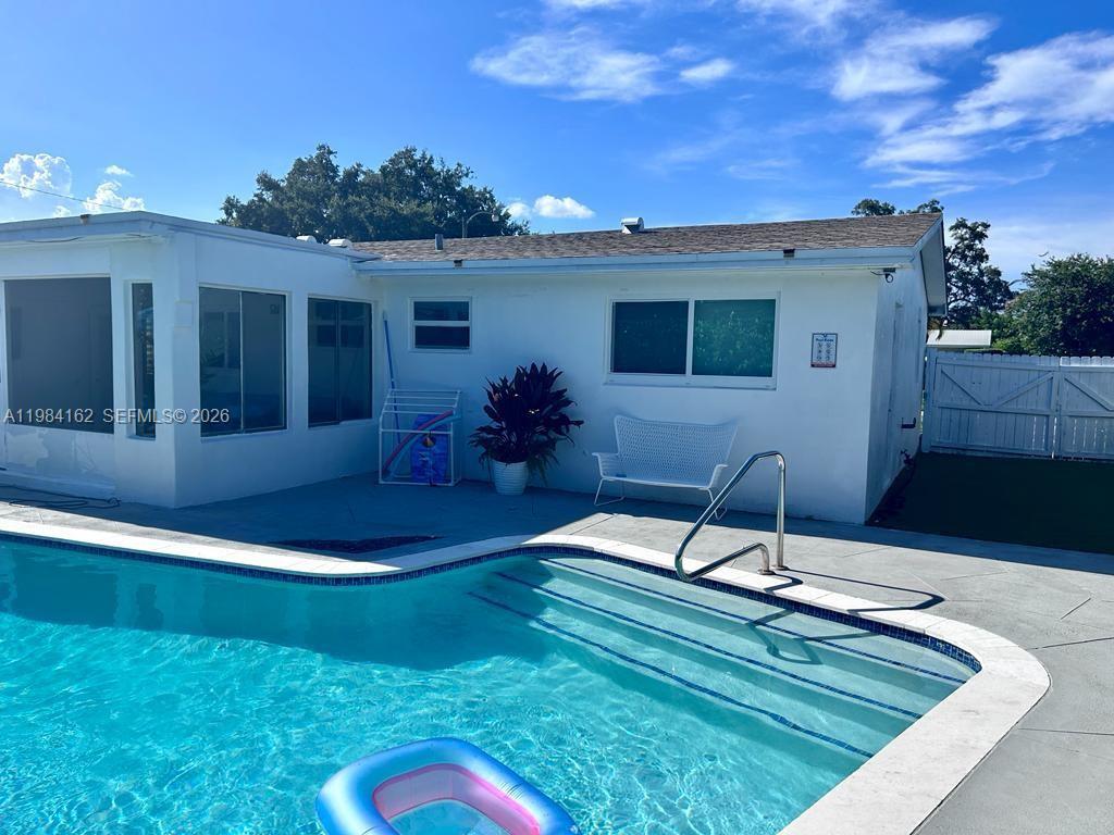 6900 Southwest 3rd Street Pembroke Pines, FL 33023 - Photo 17 of 17