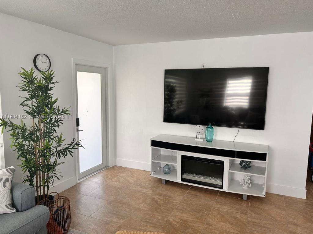 6900 Southwest 3rd Street Pembroke Pines, FL 33023 - Photo 2 of 17