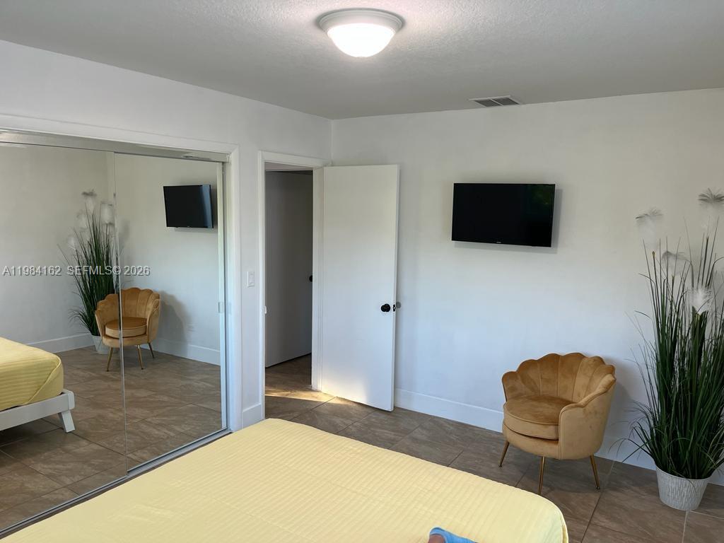 6900 Southwest 3rd Street Pembroke Pines, FL 33023 - Photo 8 of 17