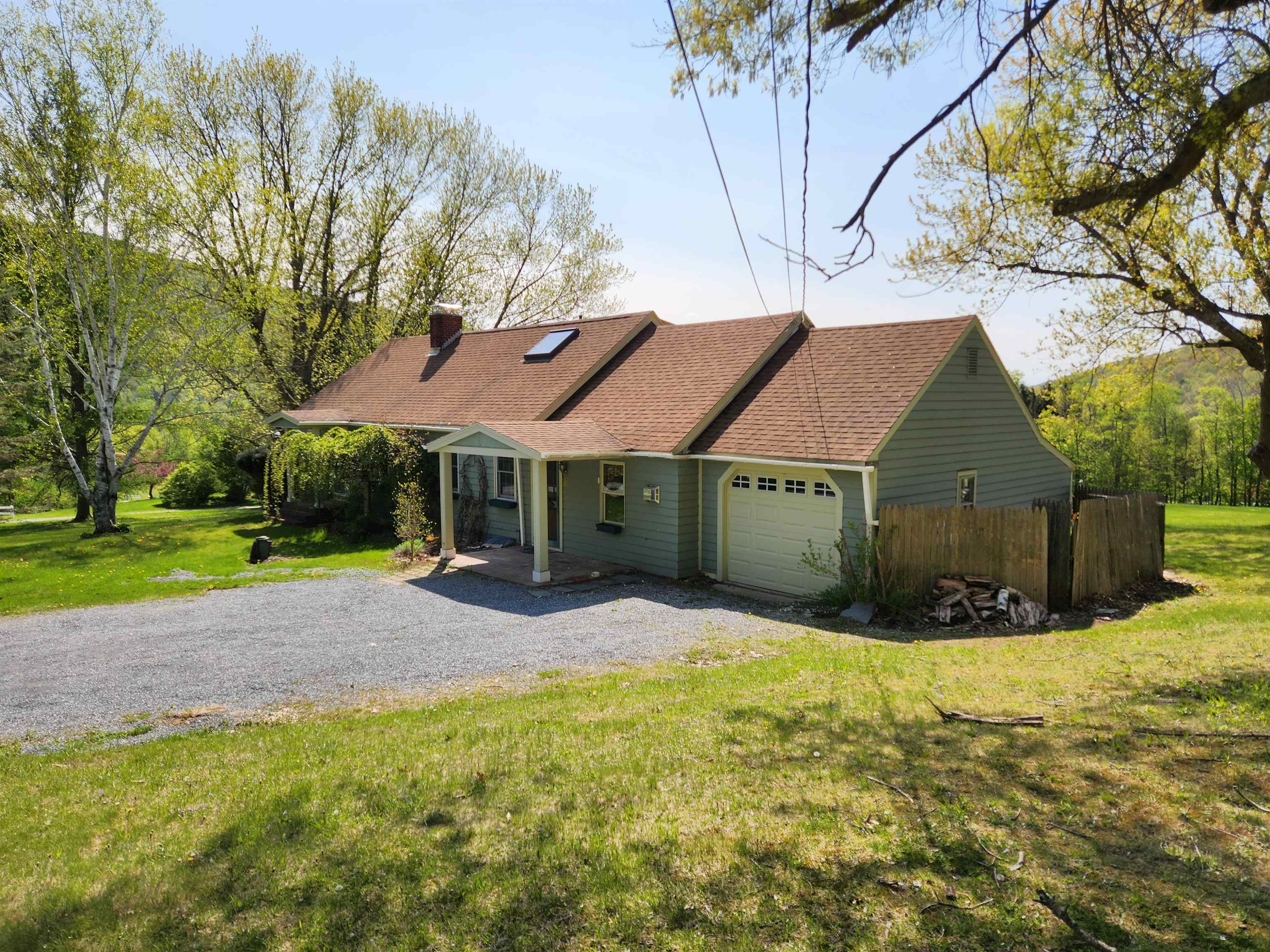 367 Berwal Road Arlington, VT 05250 - Photo 2 of 31