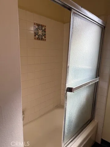 an empty walk in closet