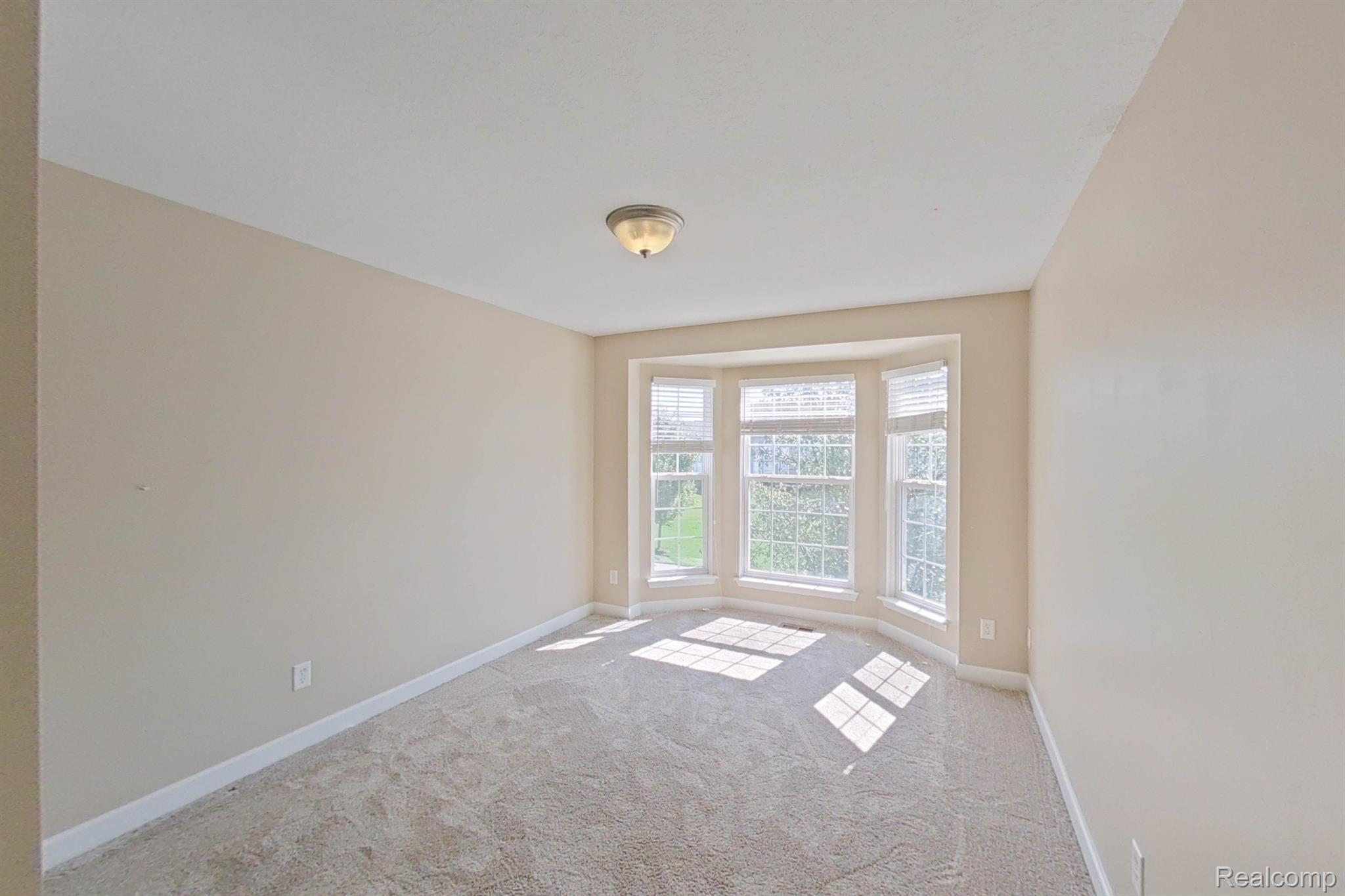 27147 Victoria Road Novi, MI 48374 - Photo 33 of 74 Gallery Image 33