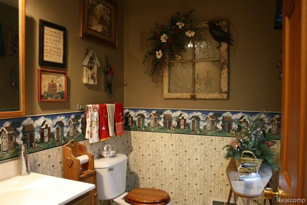 18139 Ida Center Road Petersburg, MI 49270 - Photo 10 of 23 IMG_5108.JPG