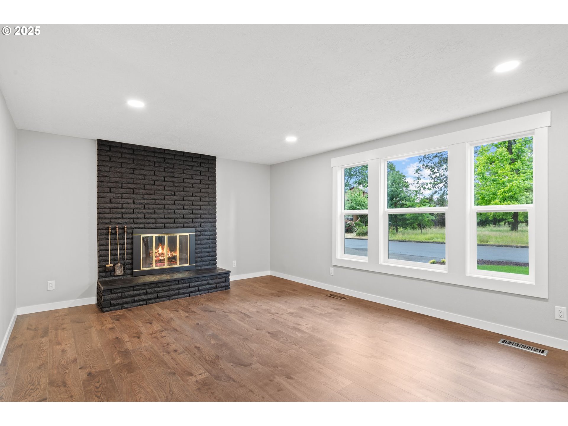 18240 Southwest Jay Street Beaverton, OR 97003 - Photo 16 of 42