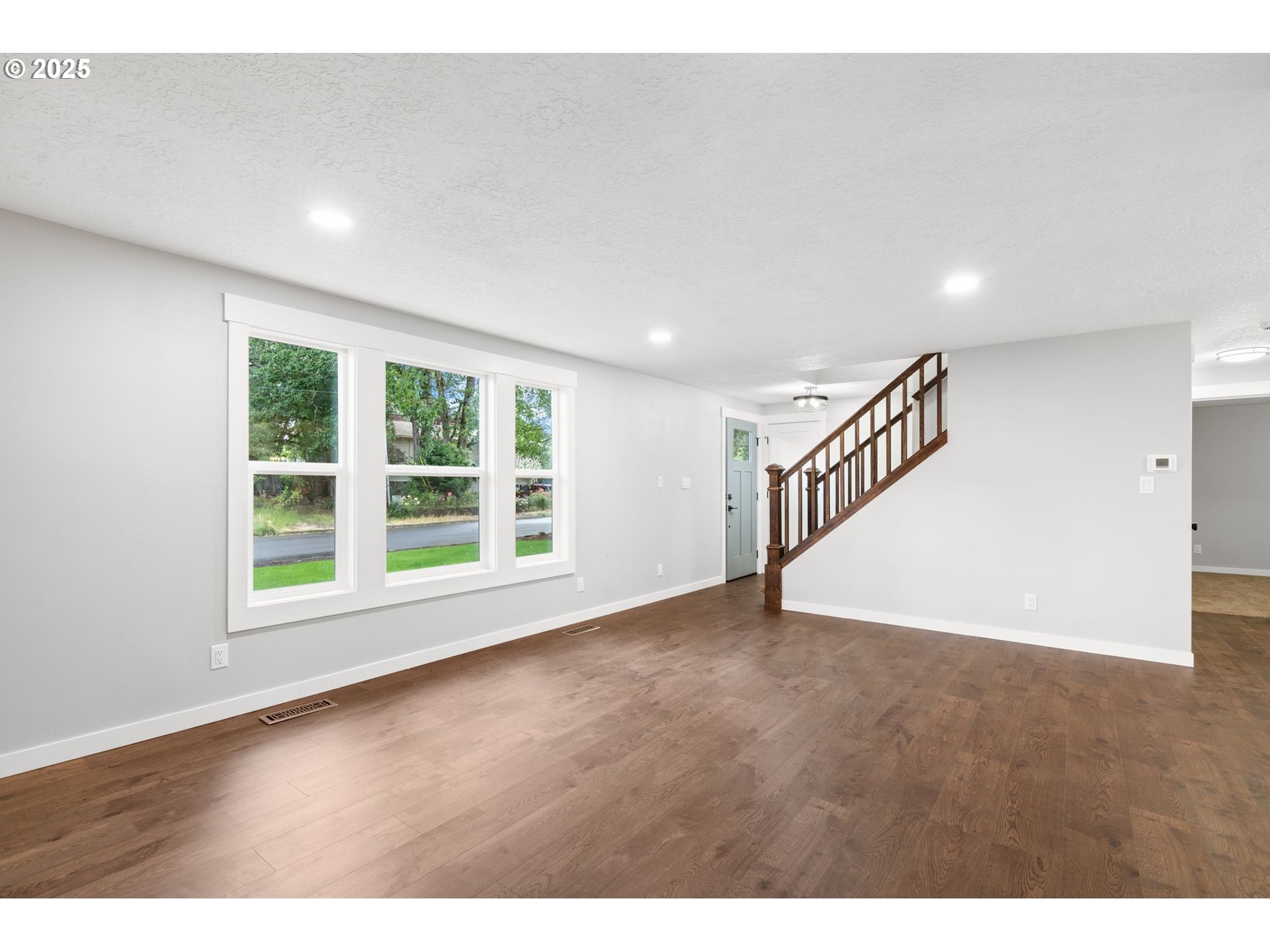 18240 Southwest Jay Street Beaverton, OR 97003 - Photo 17 of 42