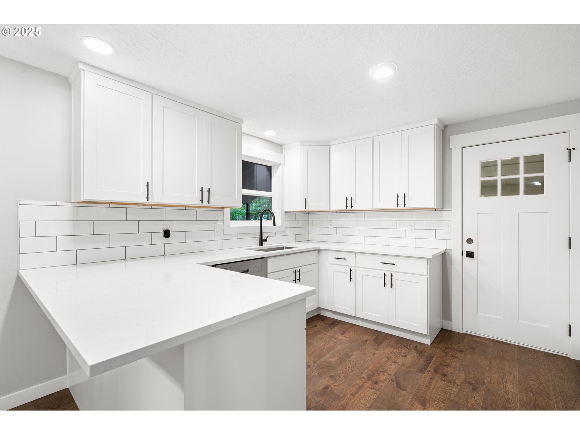 18240 Southwest Jay Street Beaverton, OR 97003 - Photo 19 of 42