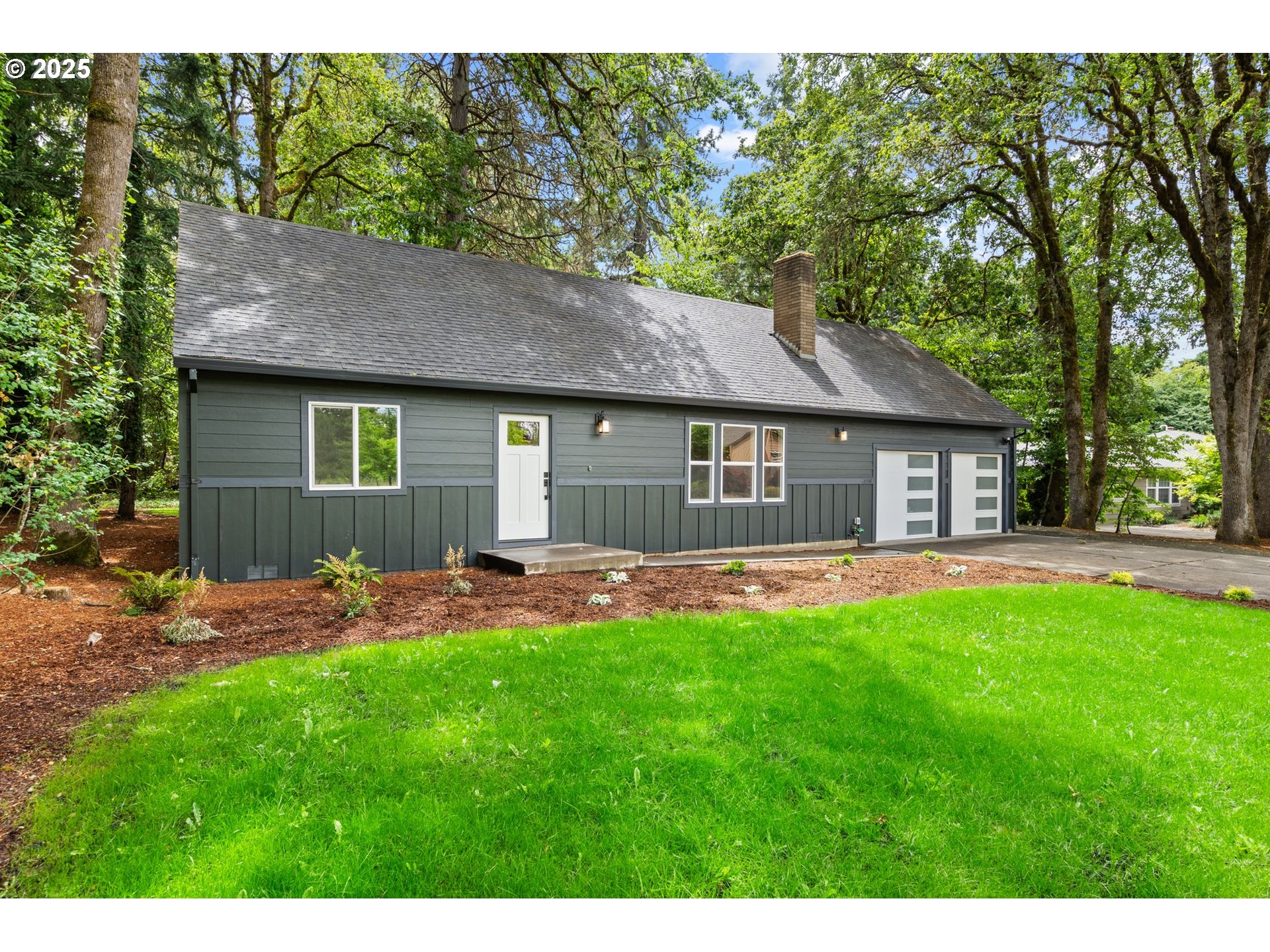 18240 Southwest Jay Street Beaverton, OR 97003 - Photo 3 of 42