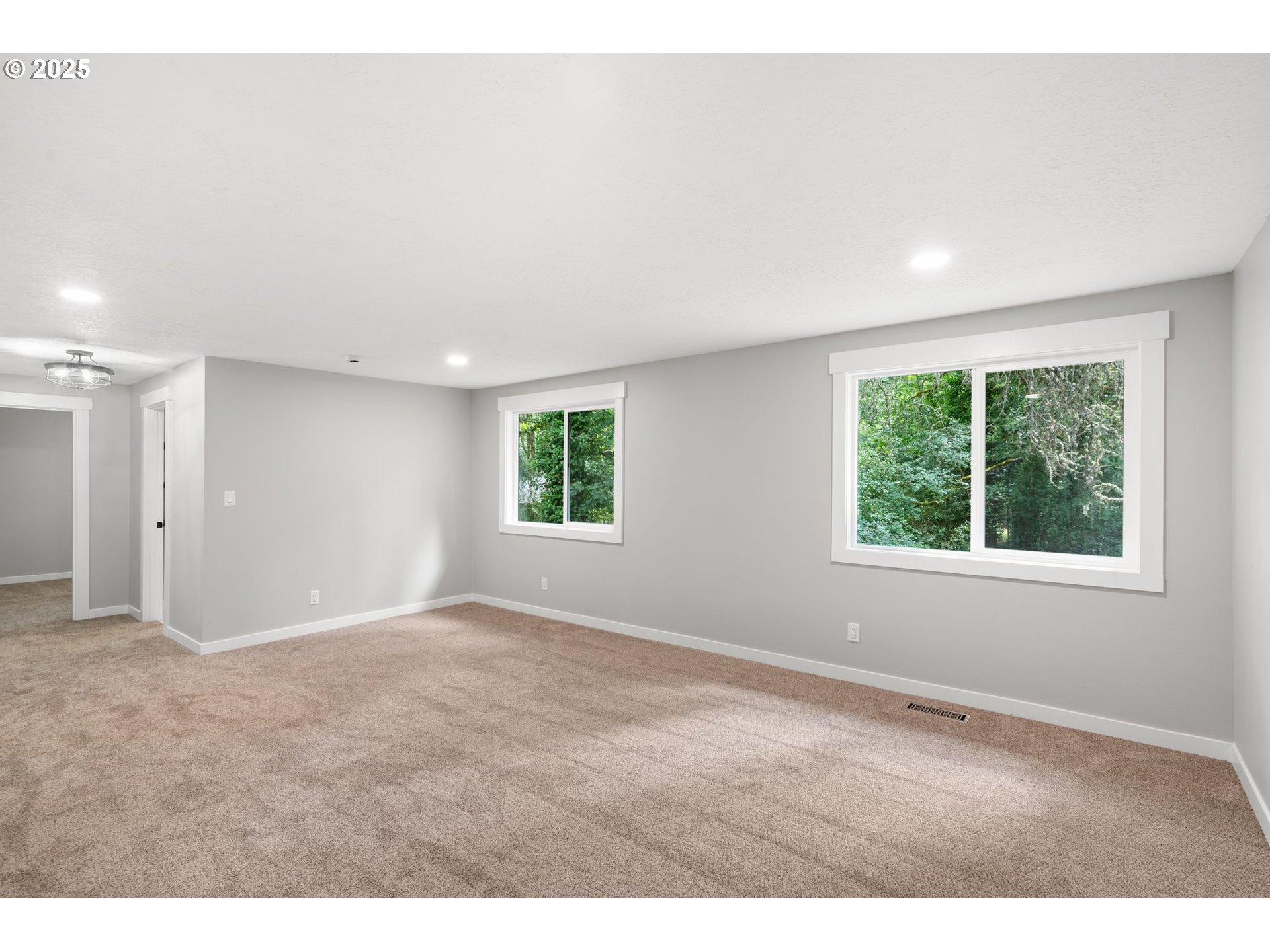 18240 Southwest Jay Street Beaverton, OR 97003 - Photo 31 of 42