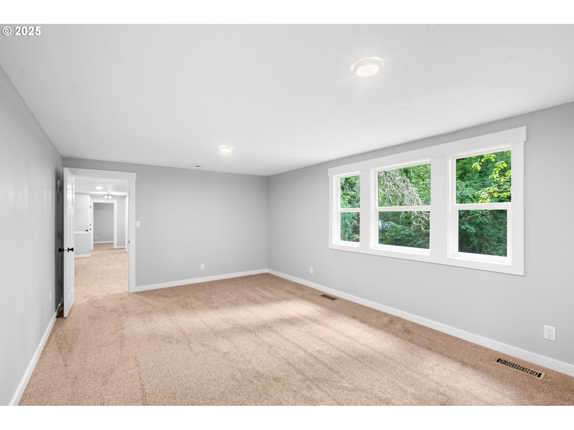 18240 Southwest Jay Street Beaverton, OR 97003 - Photo 34 of 42