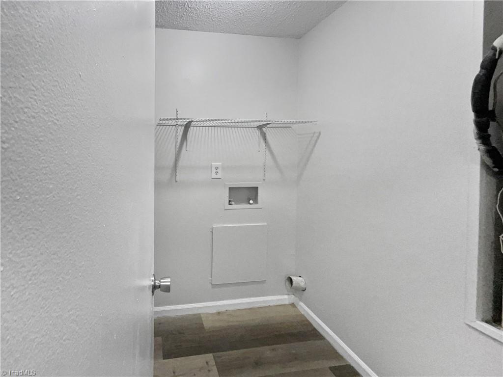 5669 Hornaday Road, Unit G Greensboro, NC 27409 - Photo 14 of 21 Gallery Image 14