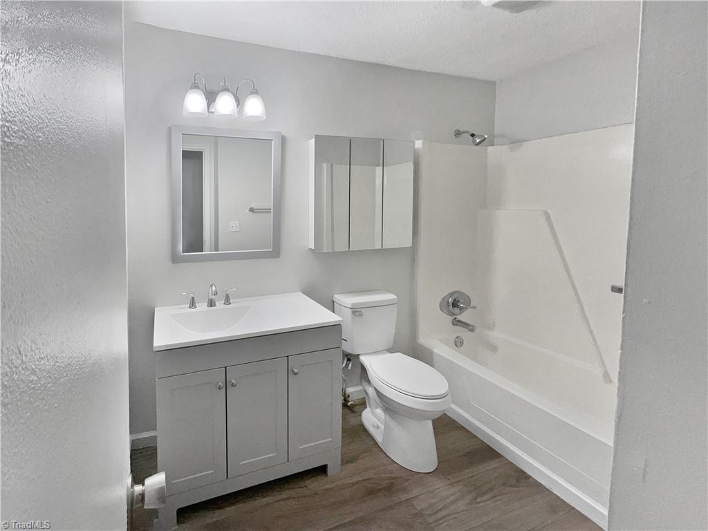 5669 Hornaday Road, Unit G Greensboro, NC 27409 - Photo 18 of 21 Gallery Image 18