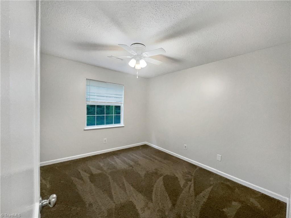 5669 Hornaday Road, Unit G Greensboro, NC 27409 - Photo 5 of 21 Gallery Image 5