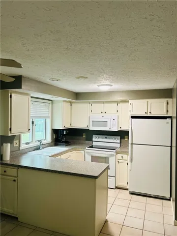 $2,300 | 3 Reids Grove, Henrietta, NY 14586