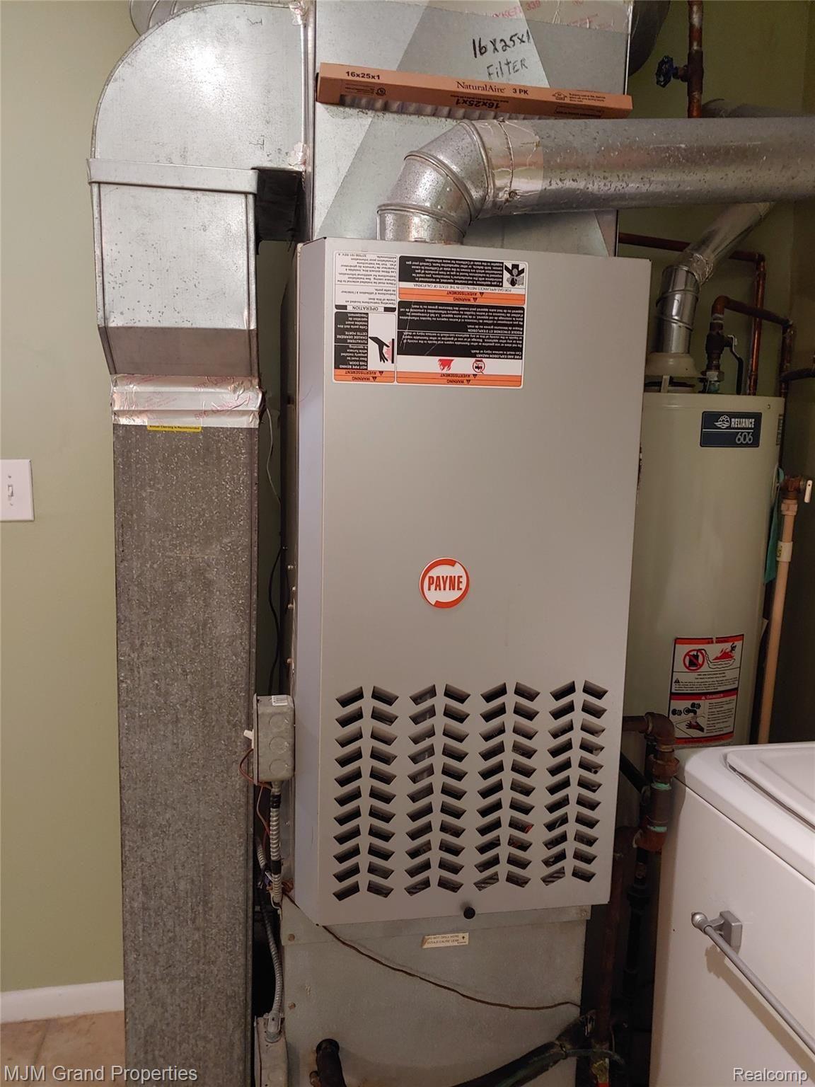 38915 Wade Road Romulus, MI 48174 - Photo 21 of 24 Funace and Water Heater.jpg