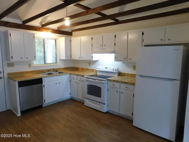 $1,055 | 204 Cedar Ridge Lane, Havelock, NC 28532