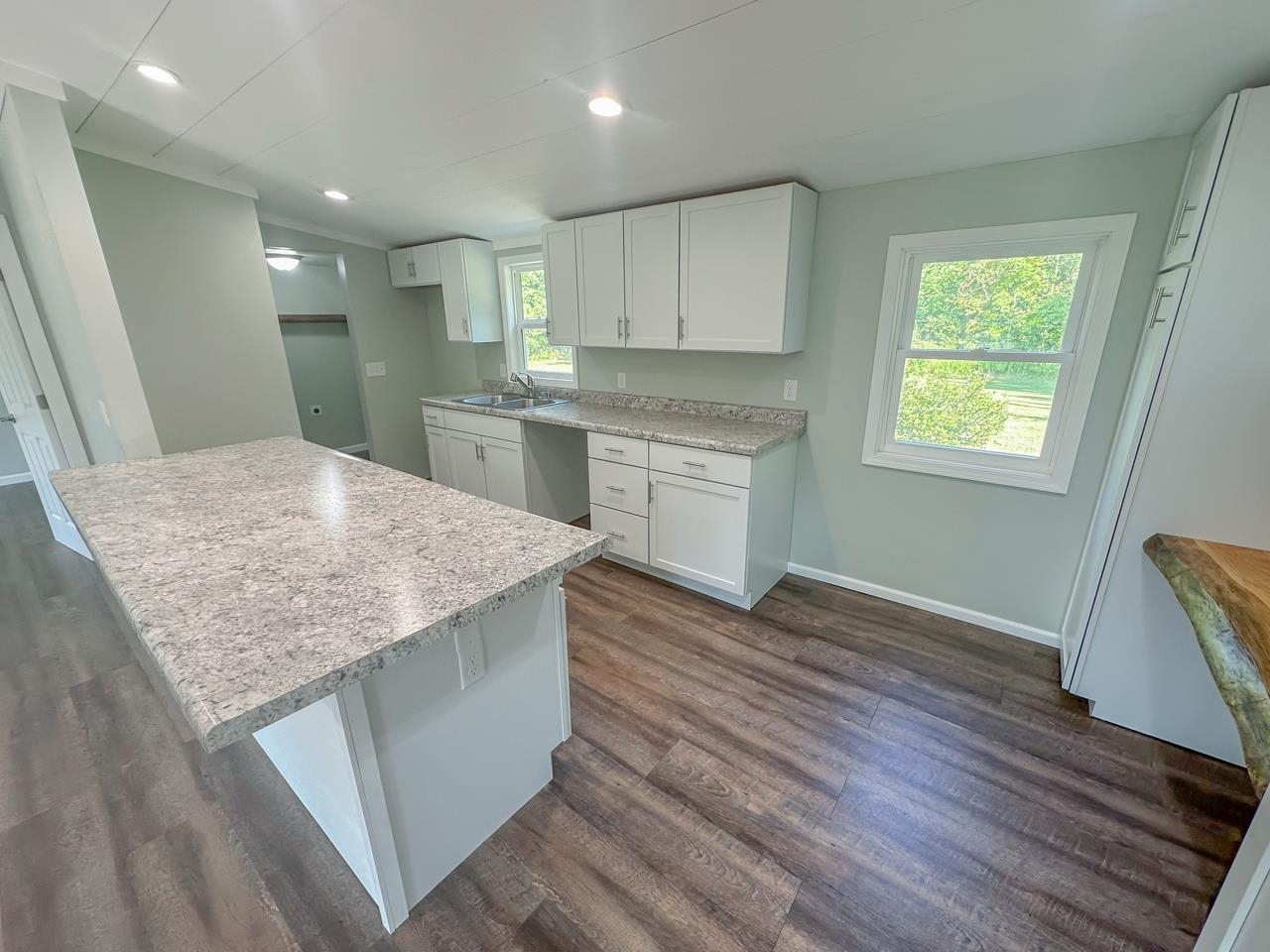 5664 North County Line Road Coleman, MI 48618 - Photo 8 of 32
