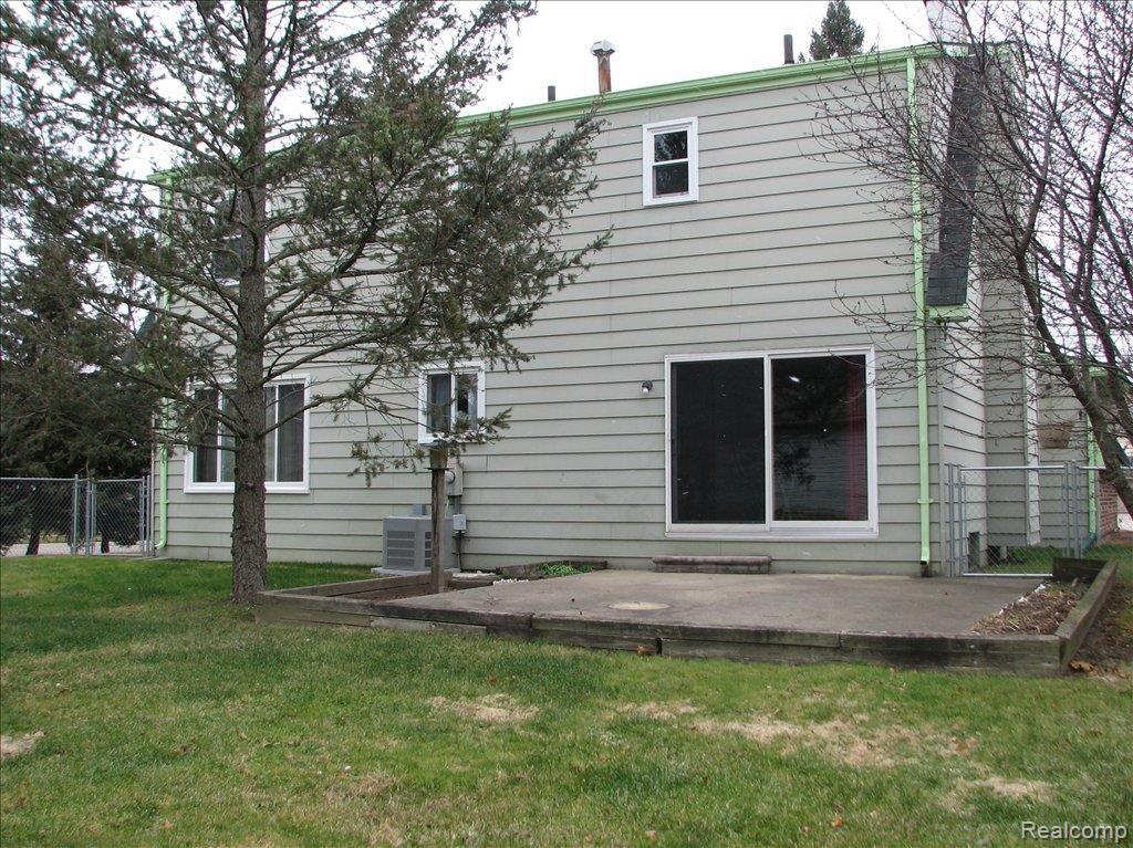9237 Sheldon Road Plymouth, MI 48170 - Photo 5 of 17 Rear View/Patio
