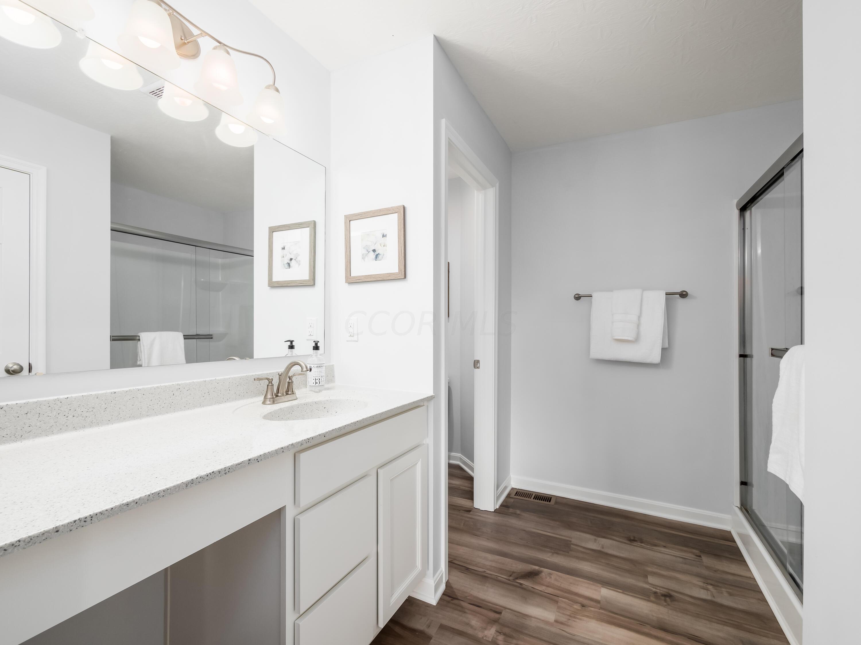 489 Randall Road Delaware, OH 43015 - Photo 21 of 35 Primary bath