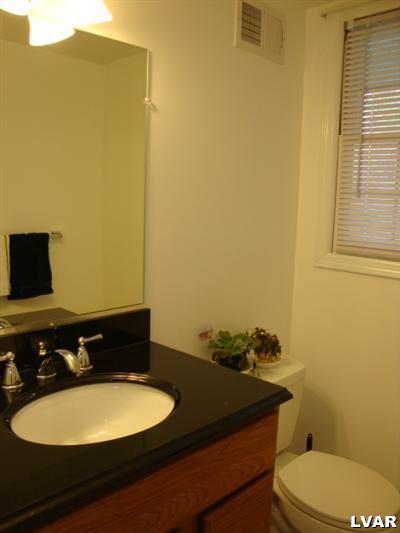 2023 Hilltop Road Bethlehem, PA 18015 - Photo 13 of 22 Gallery Image 13