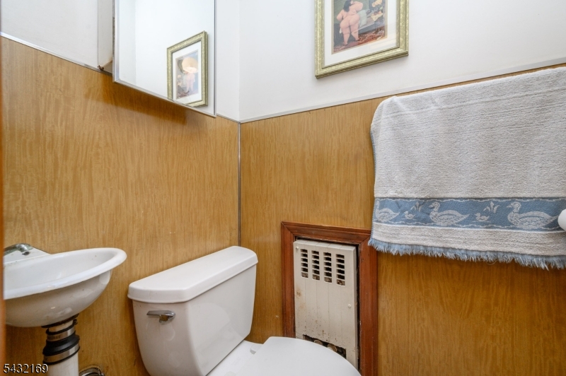 1120 Madison Hill Road Clark, NJ 07066 - Photo 23 of 49