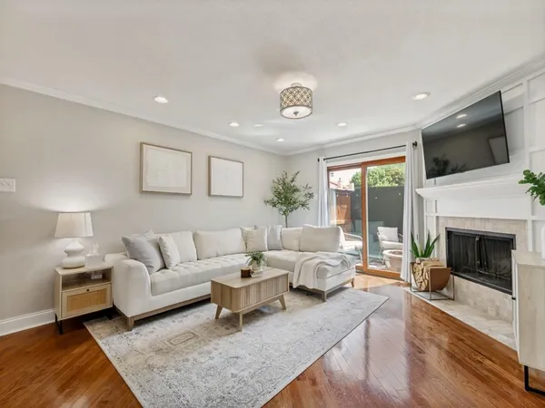 $2,100 | 5626 Preston Oaks Road, Unit 2C, Dallas, TX 75254