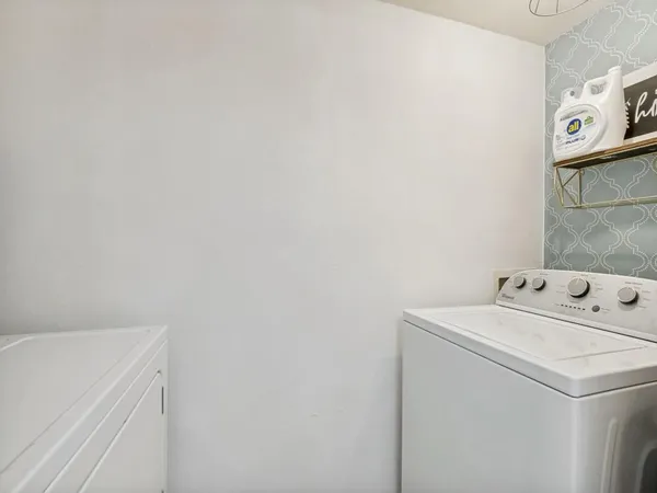 $2,100 | 5626 Preston Oaks Road, Unit 2C, Dallas, TX 75254