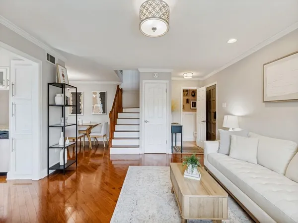 $2,100 | 5626 Preston Oaks Road, Unit 2C, Dallas, TX 75254