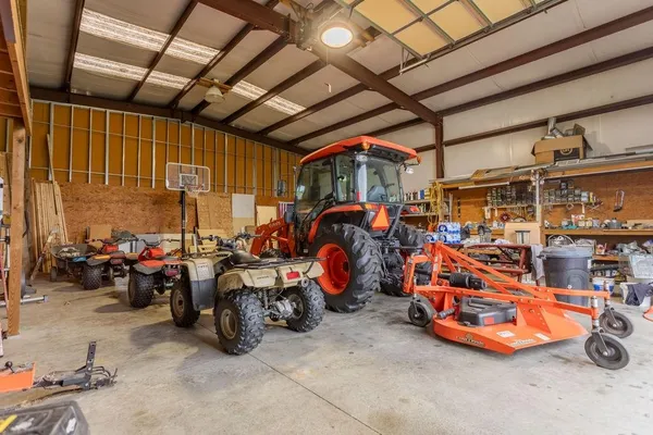 $1,399,000 | 5515 Northwest 451, Osceola, MO 64776