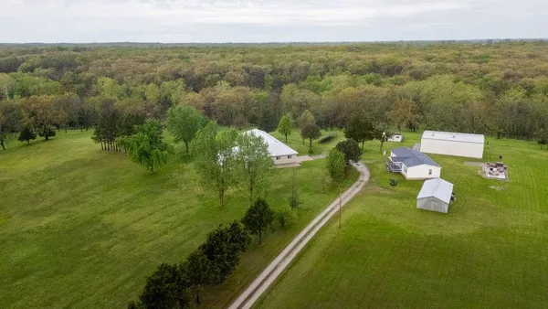 $1,399,000 | 5515 Northwest 451, Osceola, MO 64776