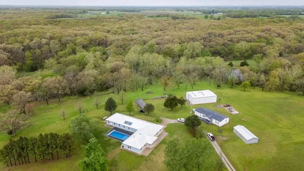 $1,399,000 | 5515 Northwest 451, Osceola, MO 64776