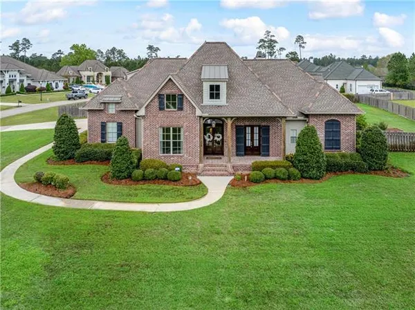 $989,500 | 420 South Fairway Drive, Madisonville, LA 70447