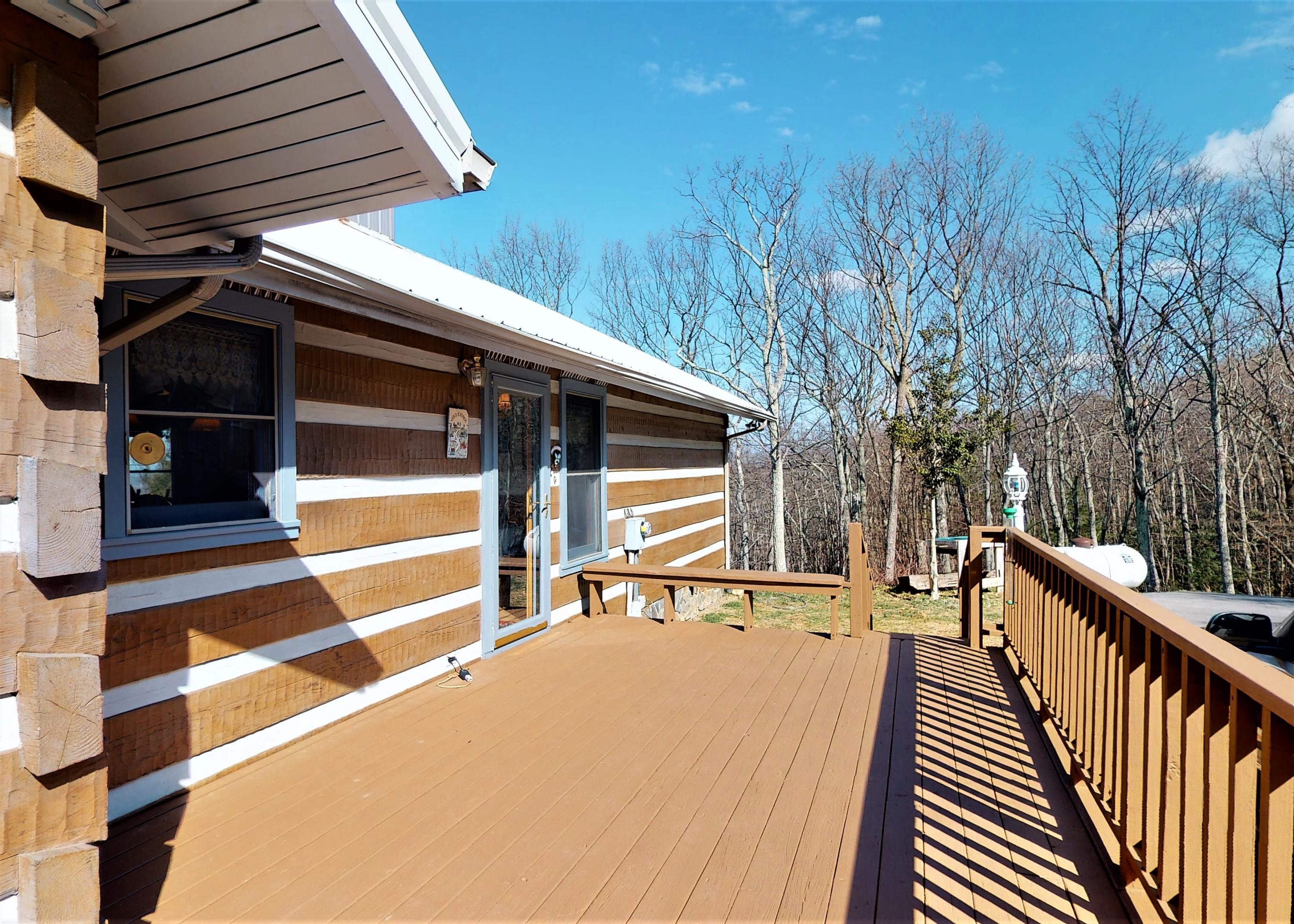 1070 Lightnen Road Parrottsville, TN 37843 - Photo 5 of 48 Back Deck