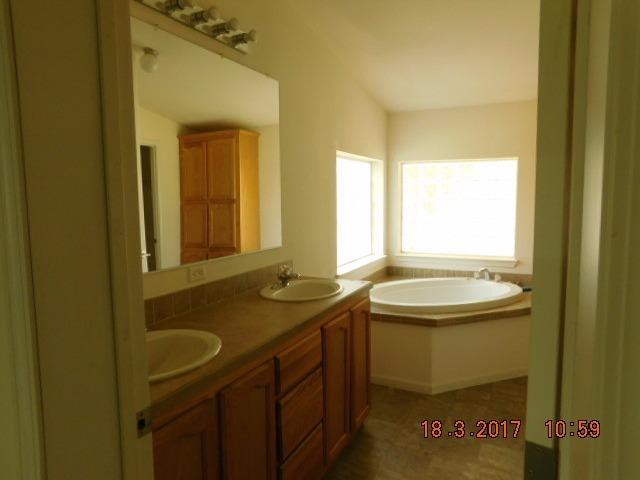 37508 Squaw Valley Road Squaw Valley, CA 93675 - Photo 21 of 30 Gallery Image 21