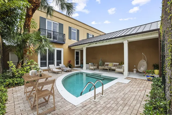 $1,100,000 | 11627 Southeast Florida Avenue, Hobe Sound, FL 33455