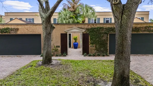 $1,100,000 | 11627 Southeast Florida Avenue, Hobe Sound, FL 33455